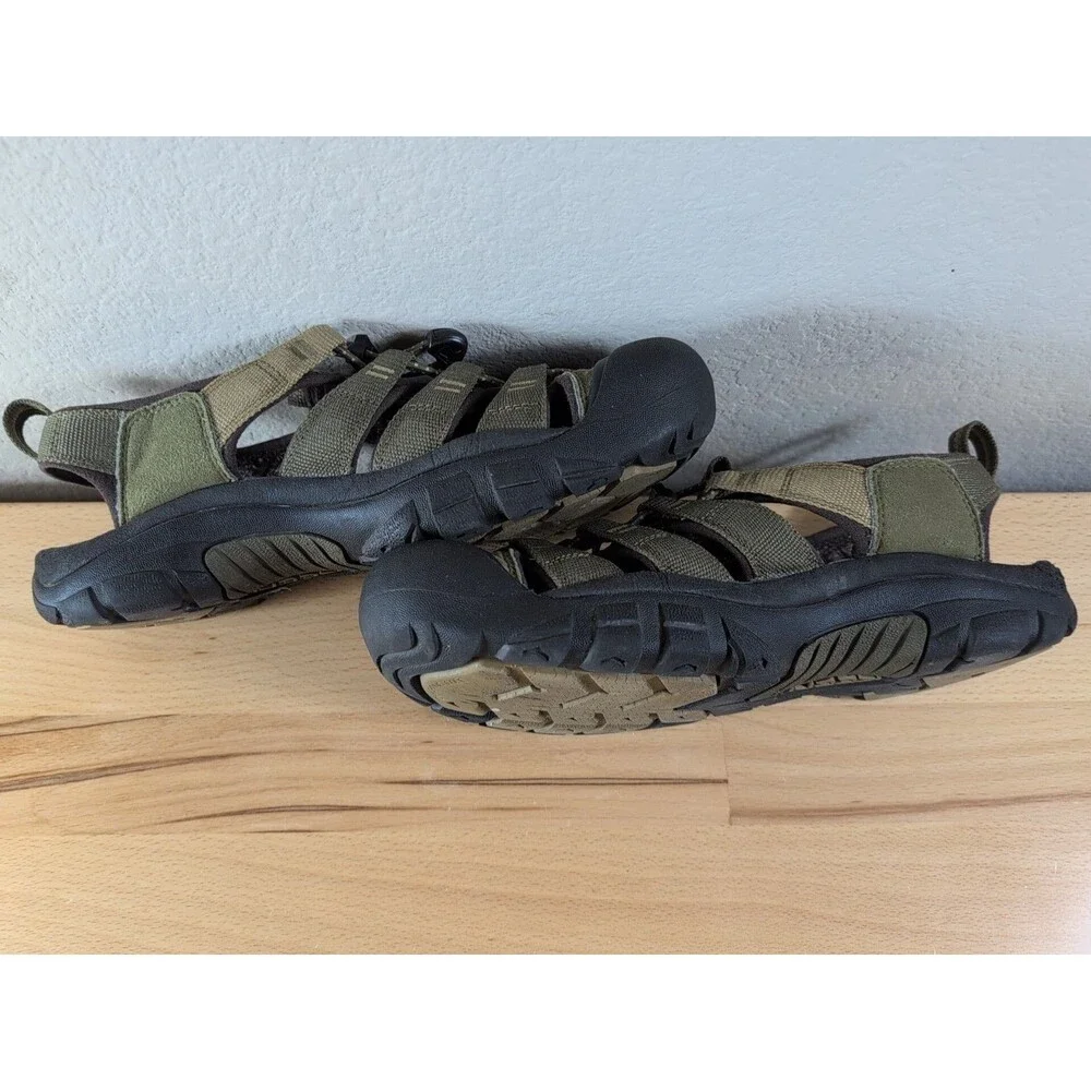 Mens KEEN Newport H2 Sandals in Green Size 8.5